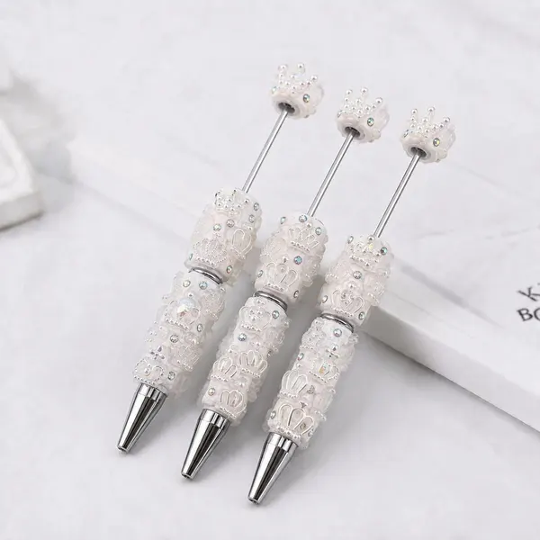 Pack de 3 Plumas Blancas con Coronas y Cristales